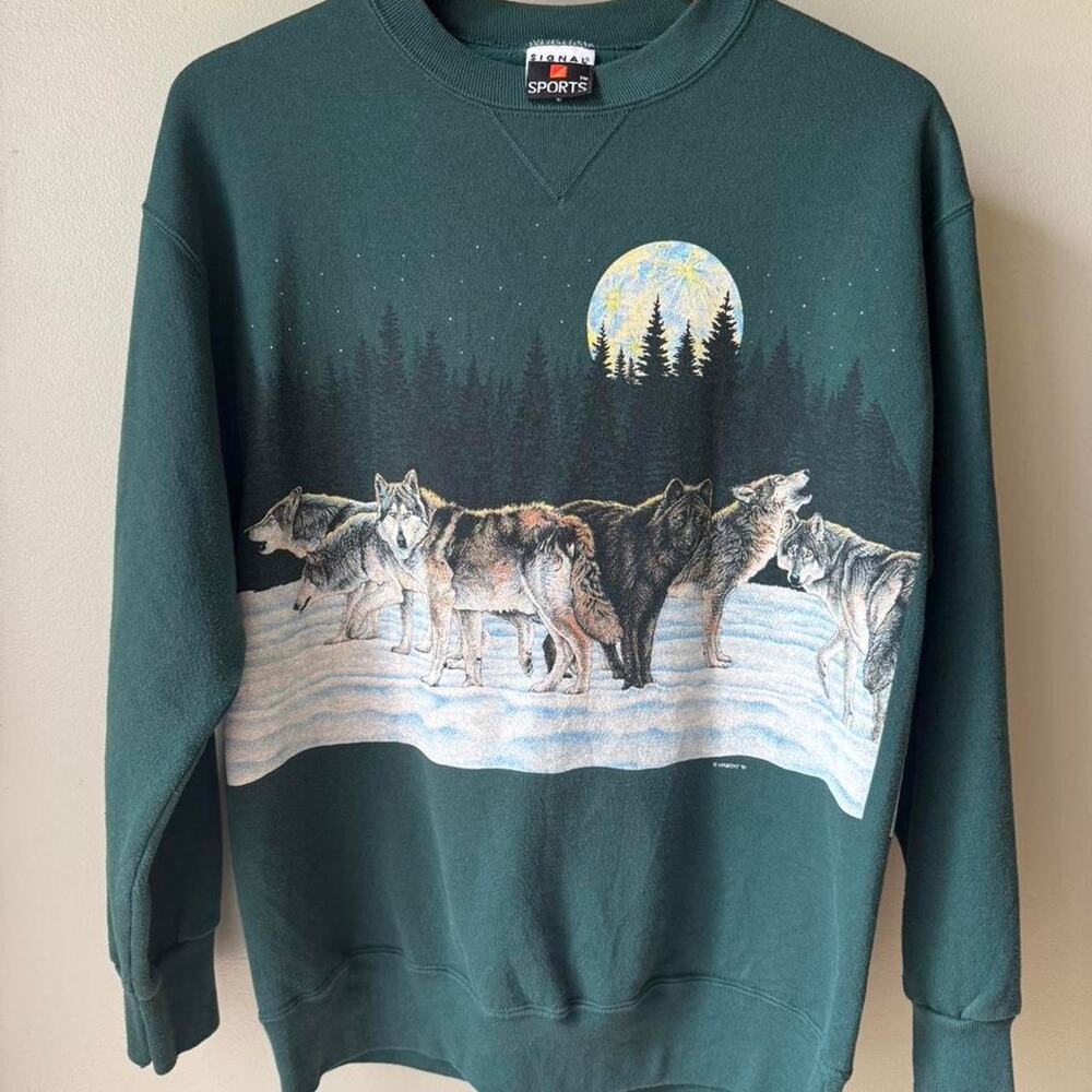 Signal Sports Forest Wolf Graphic Crewneck Sweatshirt - Dark Green
